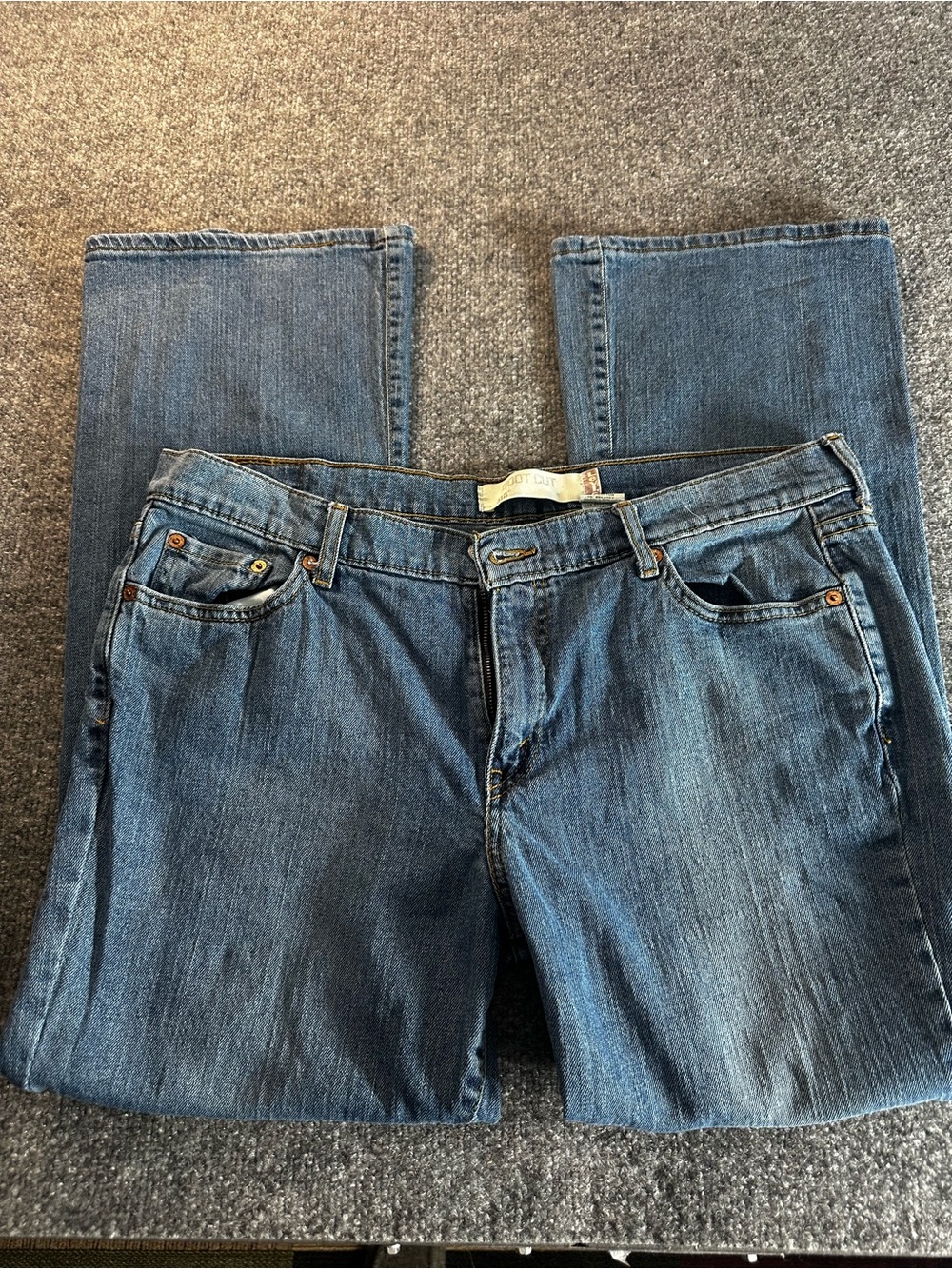 Levi's Vintage 515 Y2K Women's Boot Cut Jeans in Medium Blue Wash